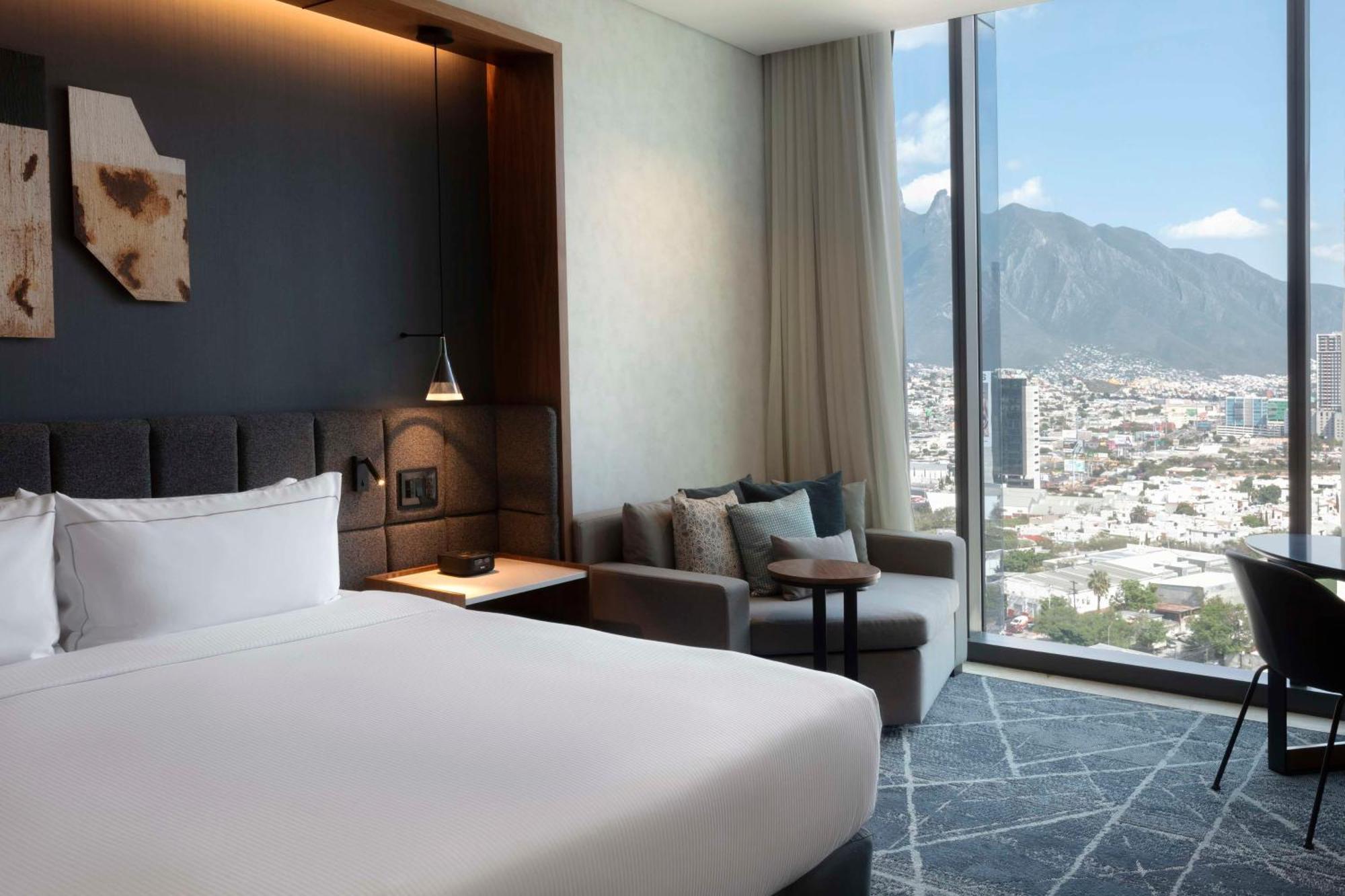 Hilton Monterrey Valle Екстер'єр фото